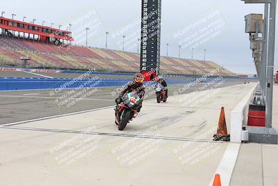 media/Oct-15-2022-Fastrack Riders (Sat) [[9a18b22502]]/Level3/Grid Shots/